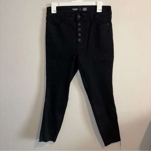 OLD NAVY extra high rise extra skinny button fly size 10, frayed hem
25” inseam - Picture 1 of 6